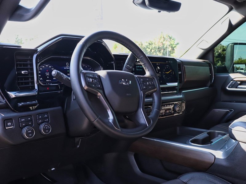 2025 Chevrolet Silverado 2500HD HIGHCOUNTRY | DIESEL | ONLY16000KMS | BLACKEDOUT |