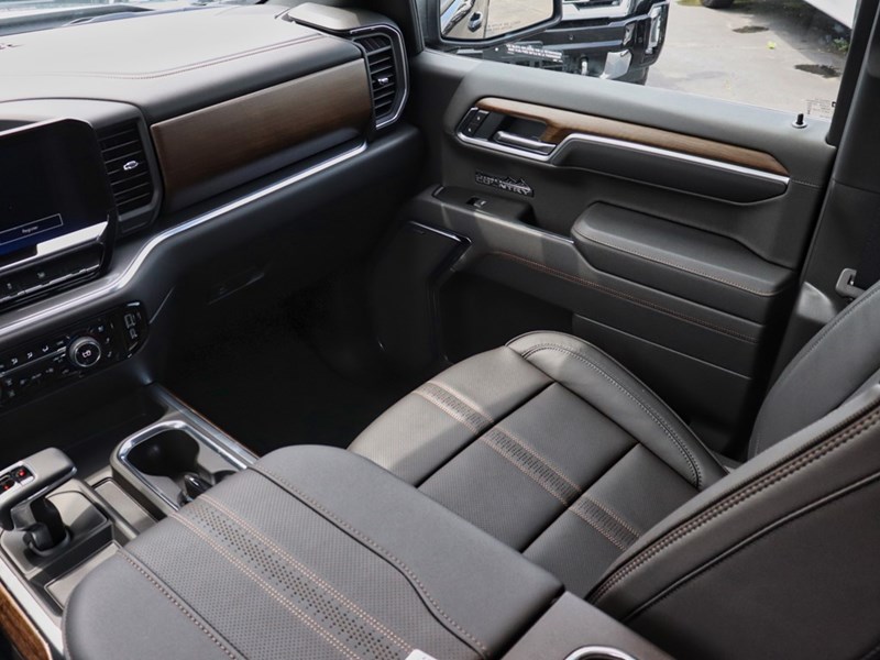 2025 Chevrolet Silverado 1500 4WD Crew Cab 147