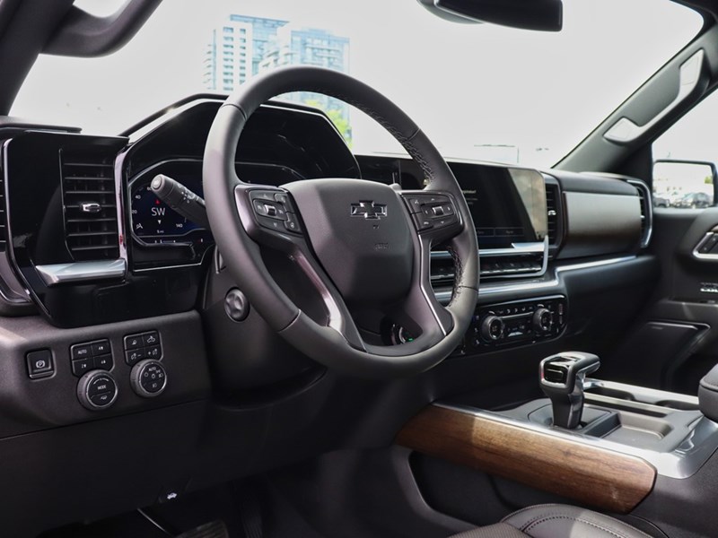 2025 Chevrolet Silverado 1500 4WD Crew Cab 147