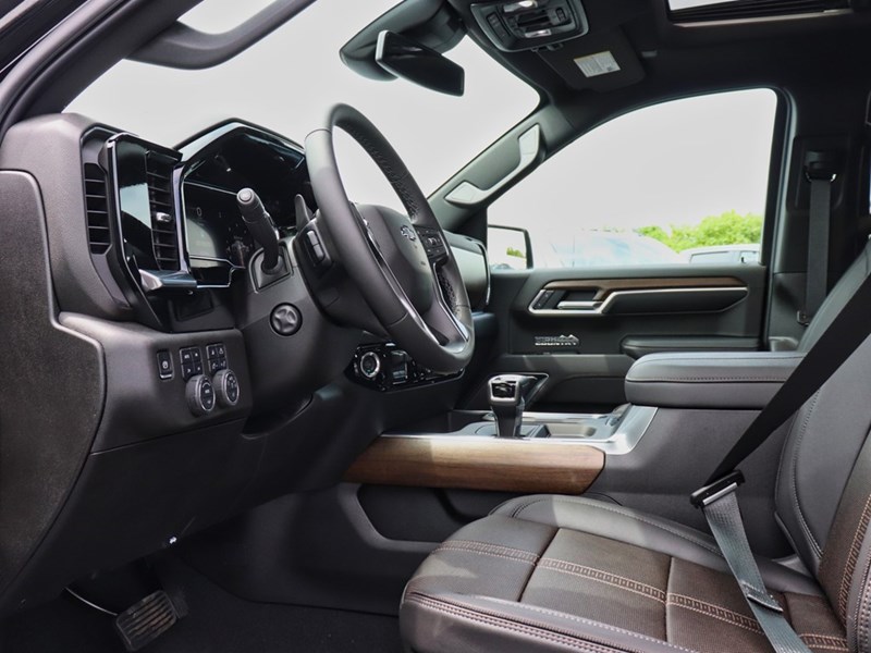 2025 Chevrolet Silverado 1500 4WD Crew Cab 147