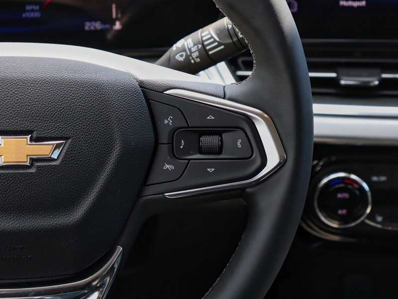 2025 Chevrolet Trax FWD 4dr LT