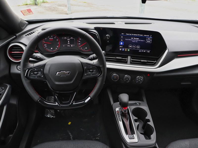 2025 Chevrolet Trax FWD 4dr 1RS