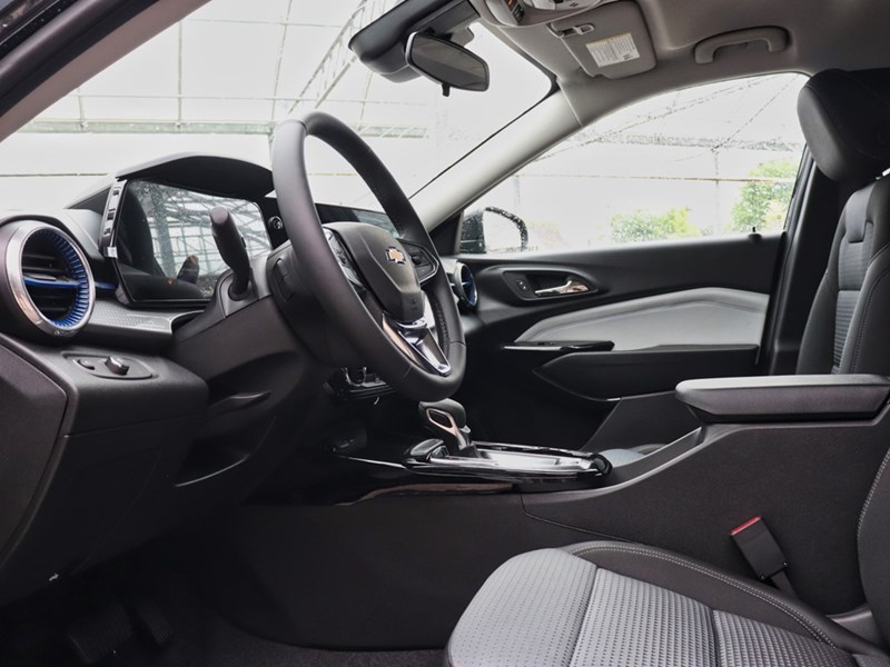 2025 Chevrolet Trax FWD 4dr LT