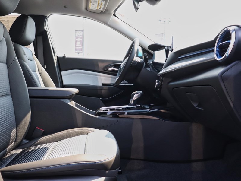 2025 Chevrolet Trax FWD 4dr LT