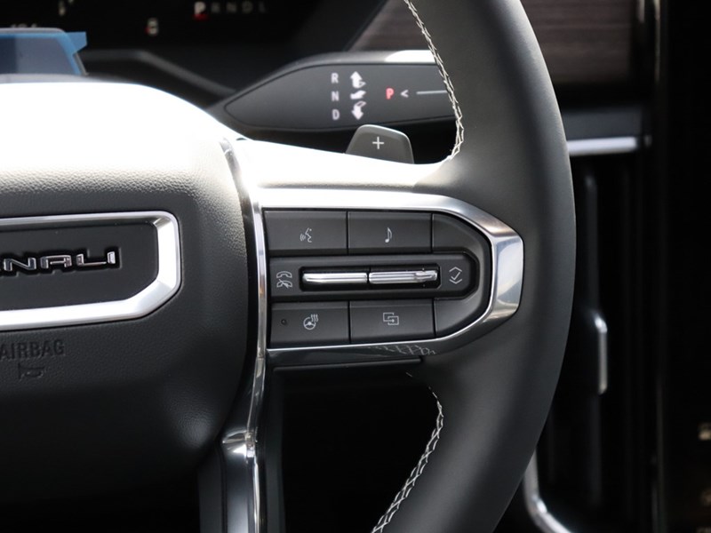 2025 GMC Acadia AWD 4dr Denali