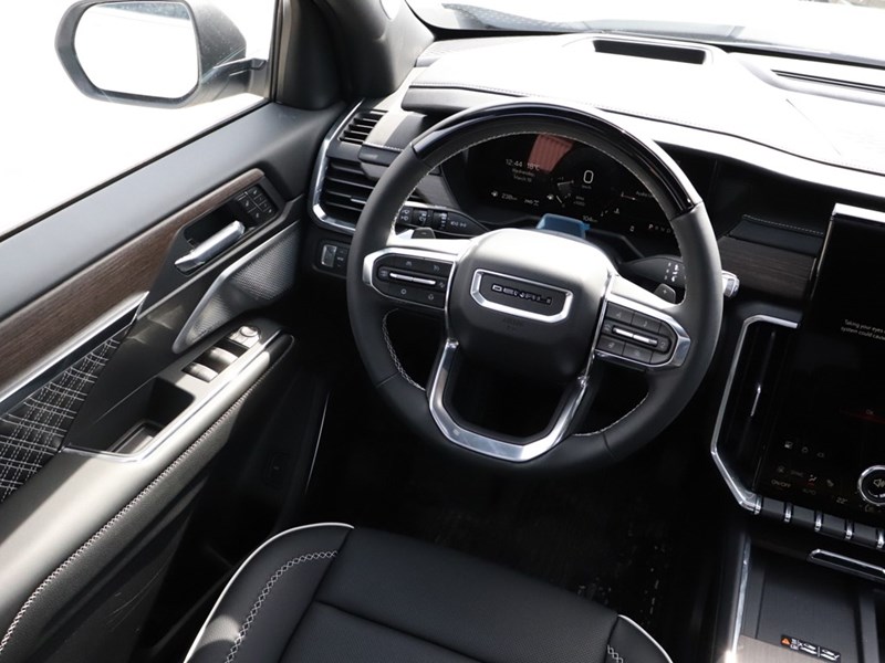 2025 GMC Acadia AWD 4dr Denali