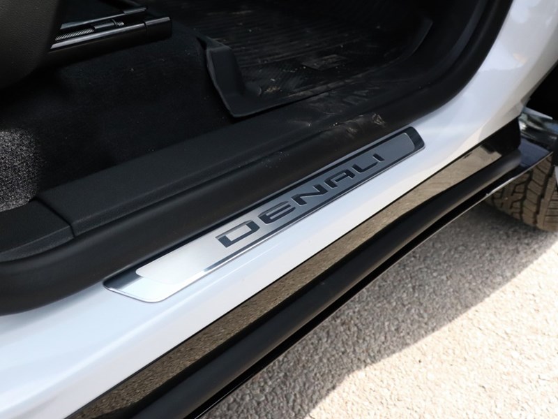 2025 GMC Acadia AWD 4dr Denali