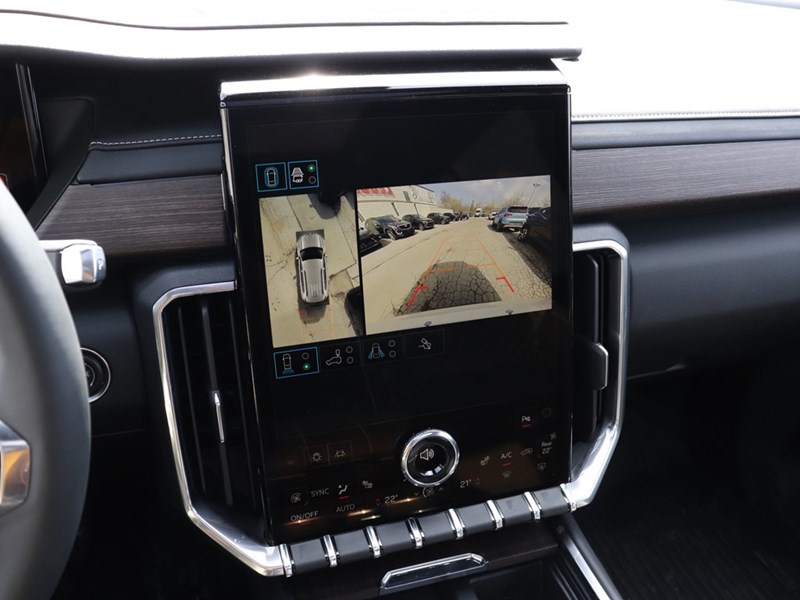 2025 GMC Acadia AWD 4dr Denali