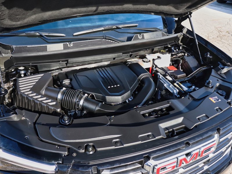 2025 GMC Acadia AWD 4dr Elevation