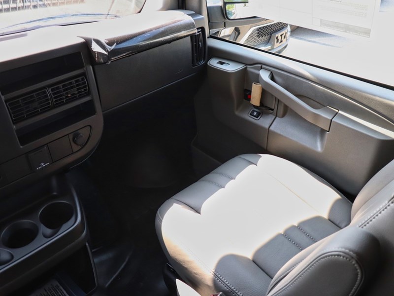 2025 GMC Savana 2500 RWD 2500 155