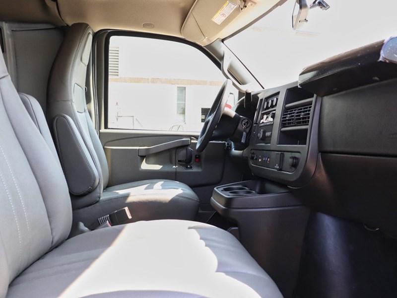 2025 GMC Savana 2500 RWD 2500 155