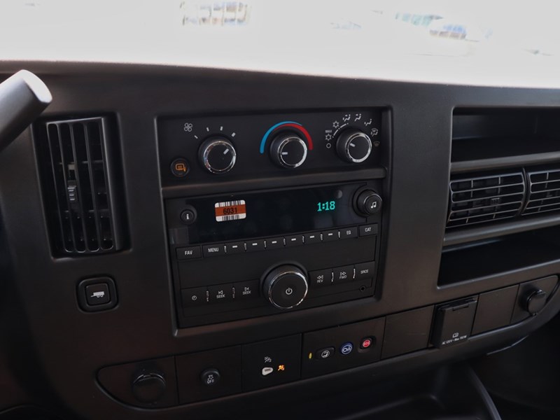 2025 GMC Savana 2500 RWD 2500 155