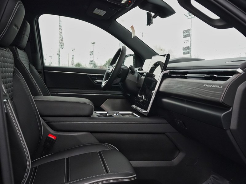2025 GMC Sierra EV e4WD Crew Cab Extended Range Denali