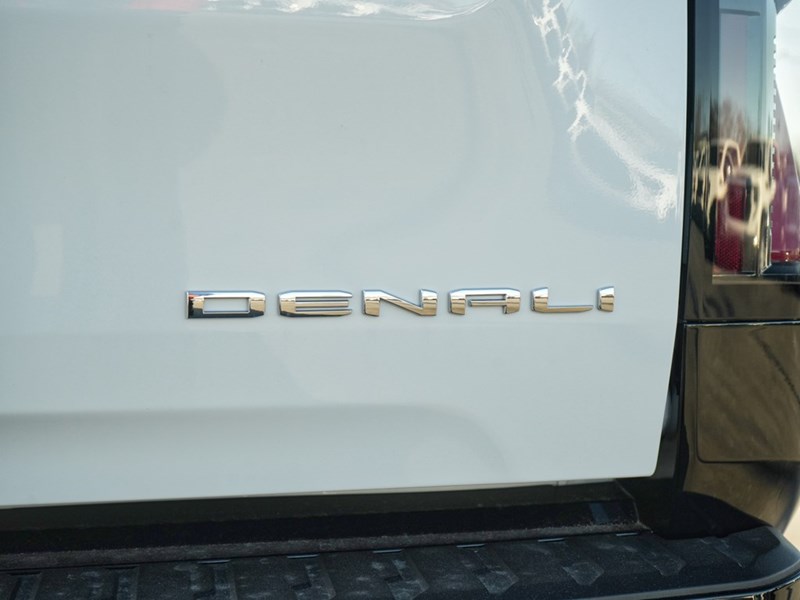 2025 GMC Sierra EV e4WD Crew Cab Extended Range Denali