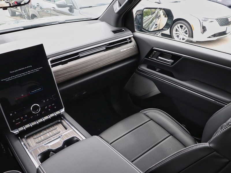 2025 GMC Sierra EV e4WD Crew Cab Extended Range Denali