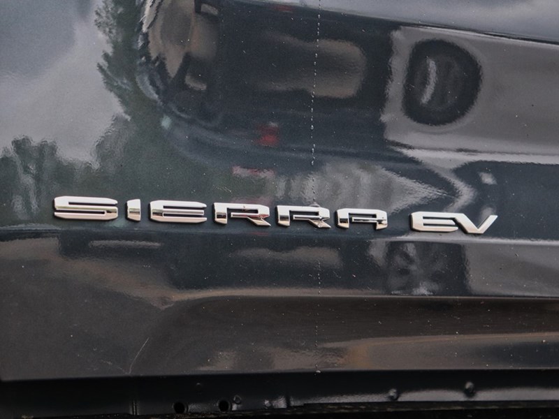 2025 GMC Sierra EV e4WD Crew Cab Extended Range Denali