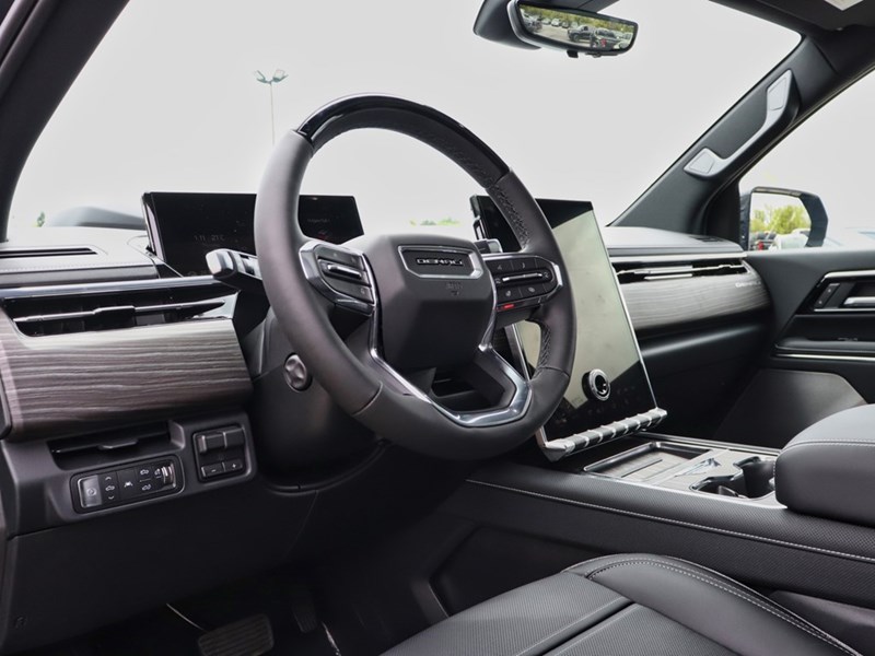 2025 GMC Sierra EV e4WD Crew Cab Extended Range Denali