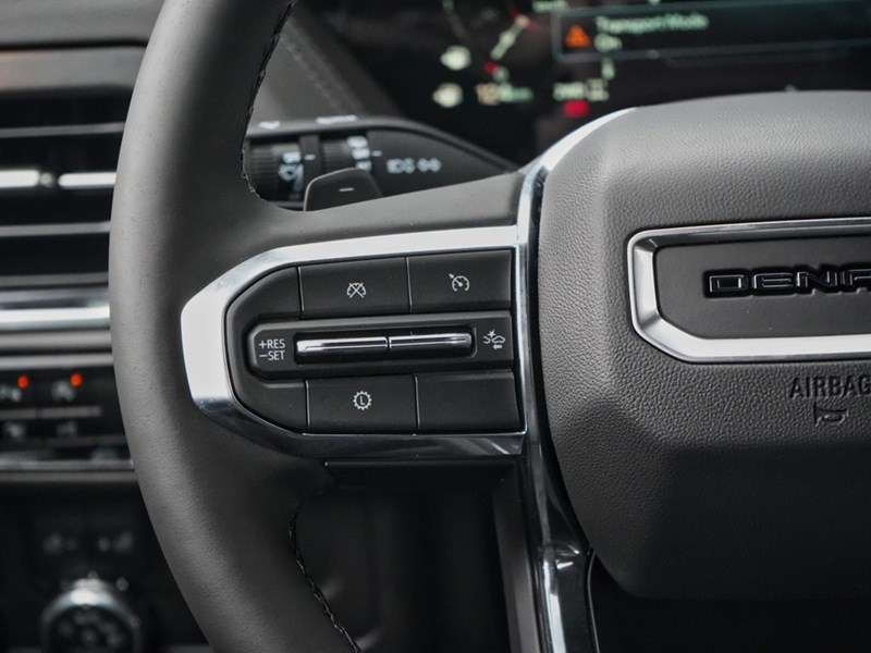 2025 GMC Yukon XL 4WD 4dr Denali