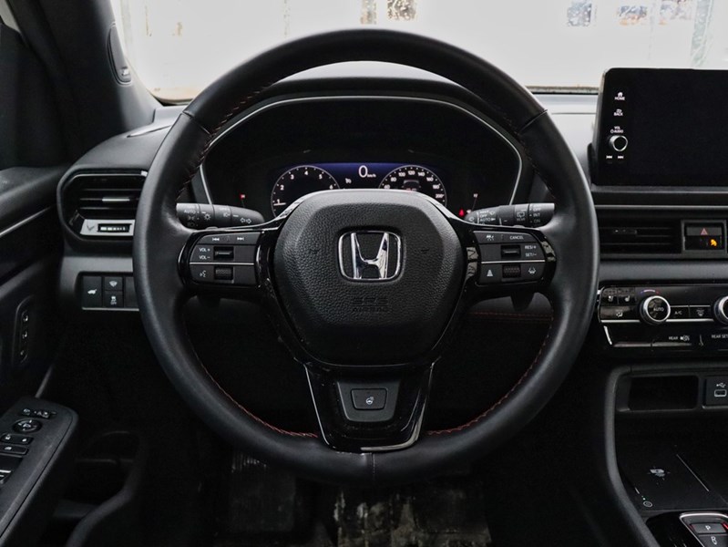 2025 Honda Pilot Black Pkg | AWD | 15000Kms | Likenew | Noclaims |