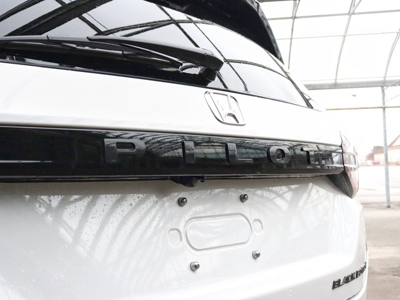 2025 Honda Pilot Black Pkg | AWD | 15000Kms | Likenew | Noclaims |