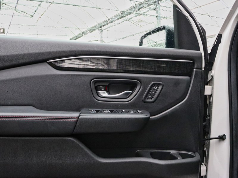 2025 Honda Pilot Black Pkg | AWD | 15000Kms | Likenew | Noclaims |