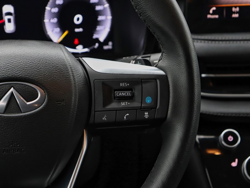 2025 INFINITI QX60 LUXE AWD