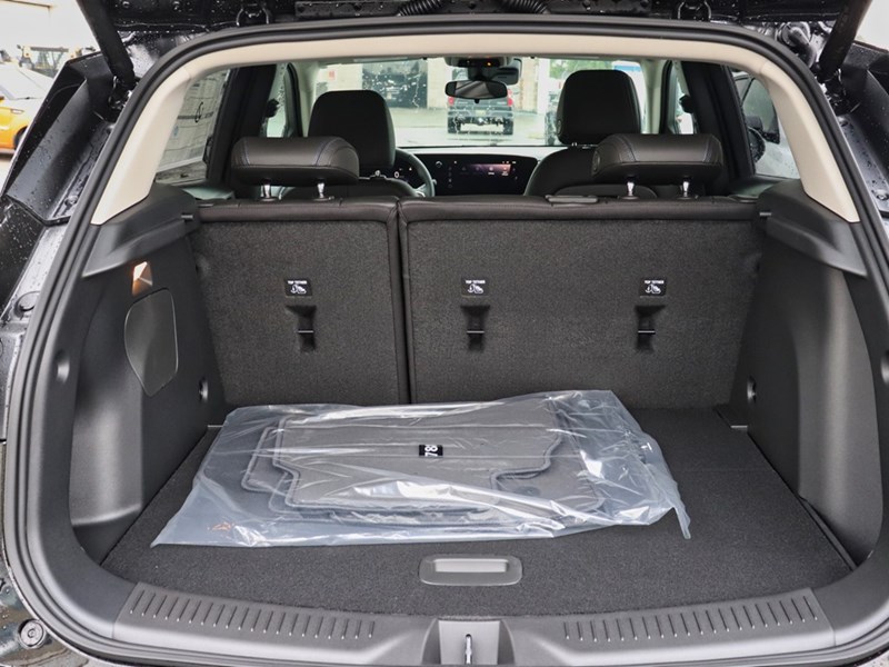 2026 Buick Encore GX AWD 4dr Sport Touring