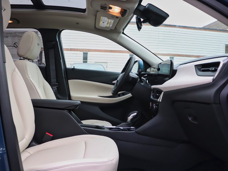 2026 Buick Encore GX AWD 4dr Sport Touring