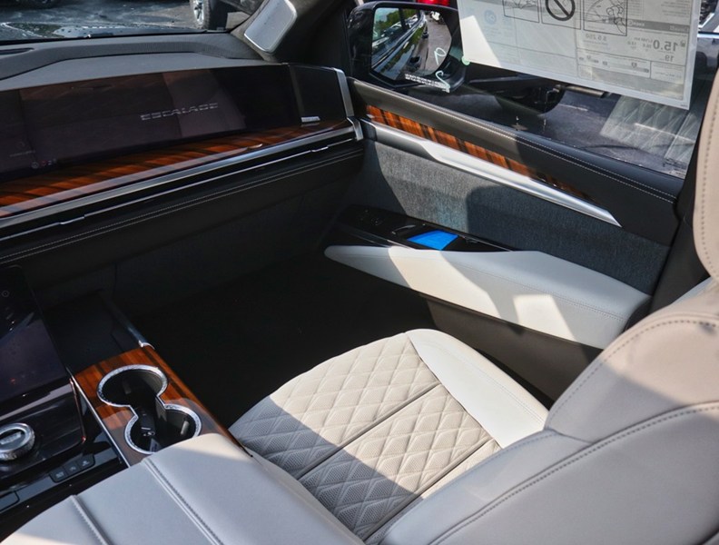 2026 Cadillac Escalade 4WD 4Dr Platinum Sport