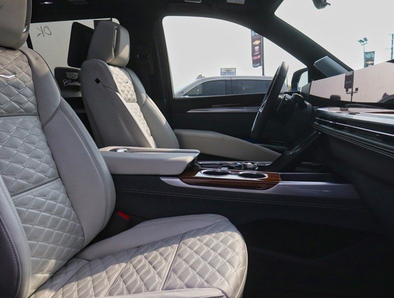 2026 Cadillac Escalade 4WD 4Dr Platinum Sport