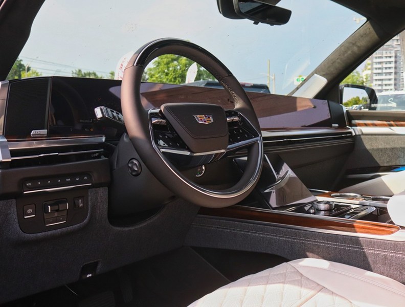 2026 Cadillac Escalade 4WD 4Dr Platinum Sport