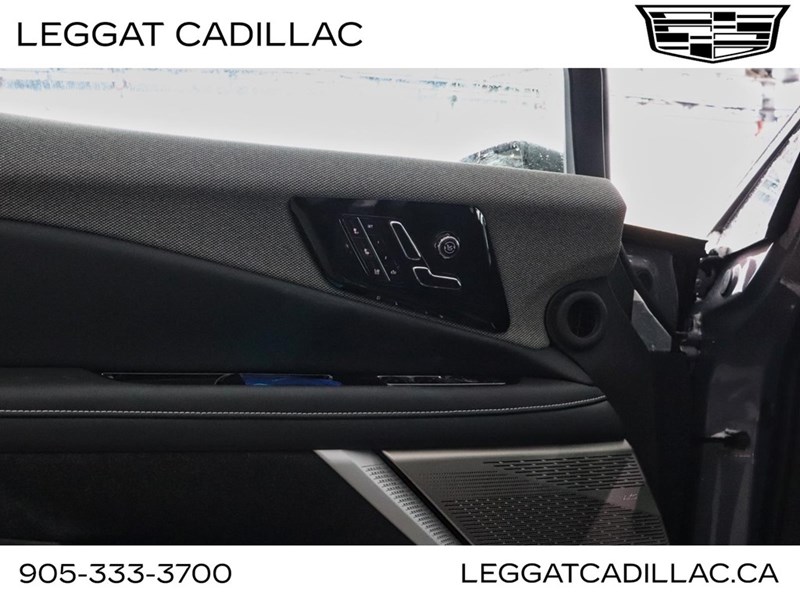 2026 Cadillac OPTIQ 4dr Premium Luxury