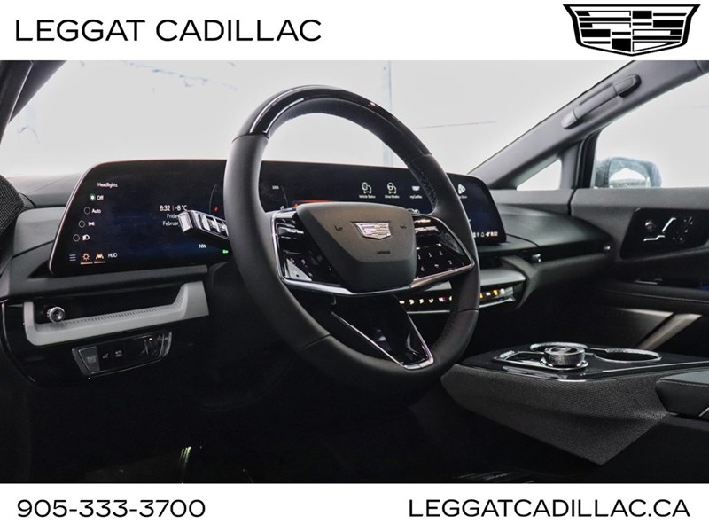 2026 Cadillac OPTIQ 4dr Premium Luxury