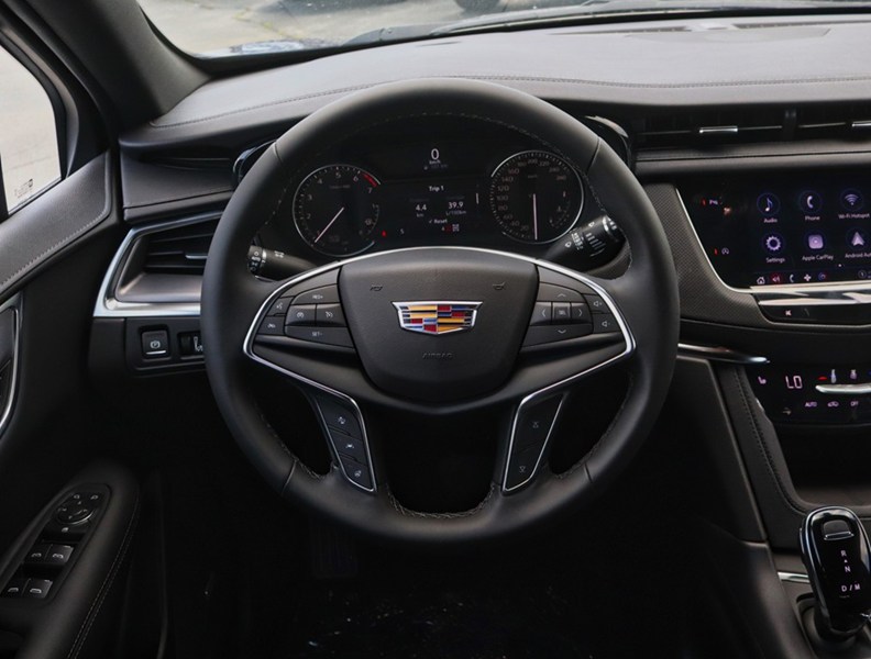 2026 Cadillac Xt5 AWD 4Dr Luxury