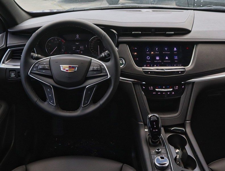 2026 Cadillac Xt5 AWD 4Dr Luxury