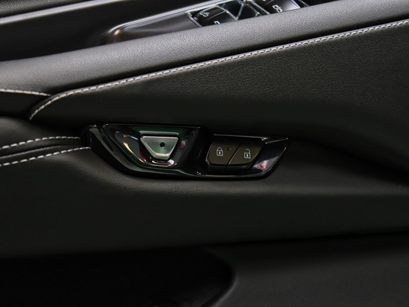 2026 Chevrolet Corvette 2dr Z06 Conv w/2LZ