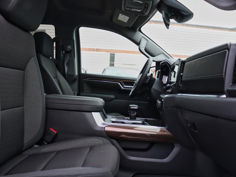 2026 Chevrolet Silverado 1500 4WD Crew Cab 147