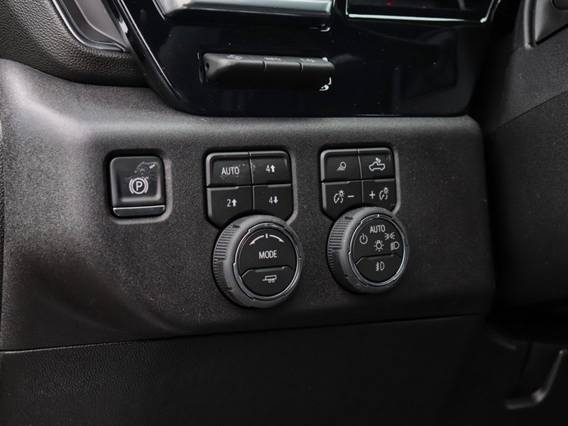 2026 Chevrolet Silverado 3500HD 4WD Crew Cab 172