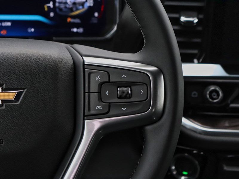 2026 Chevrolet Silverado 3500HD 4WD Crew Cab 172