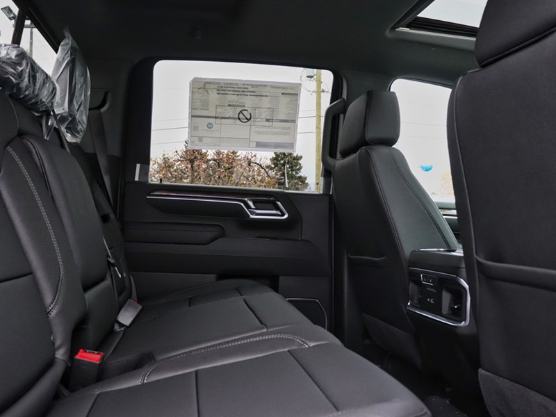 2026 Chevrolet Silverado 3500HD 4WD Crew Cab 172