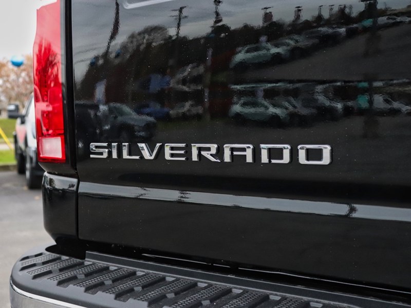 2026 Chevrolet Silverado 3500HD 4WD Crew Cab 172