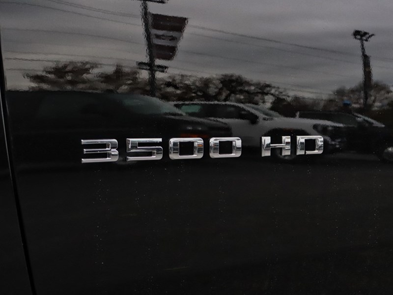 2026 Chevrolet Silverado 3500HD 4WD Crew Cab 172