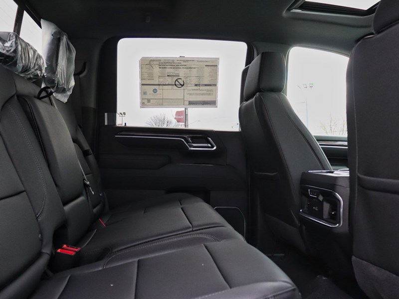 2026 Chevrolet Silverado 3500HD 4WD Crew Cab 172