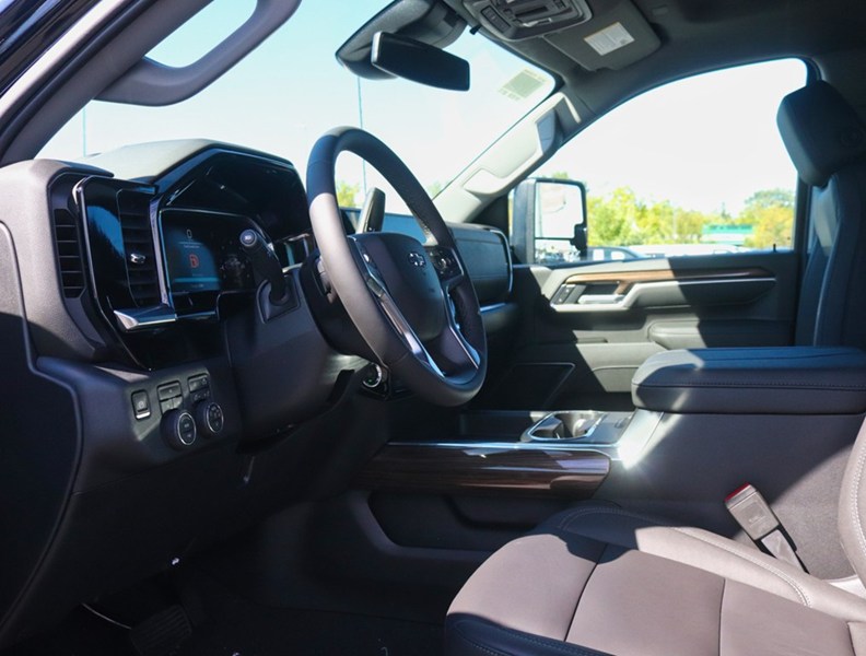 2026 Chevrolet Silverado 3500Hd 4WD Crew Cab 172