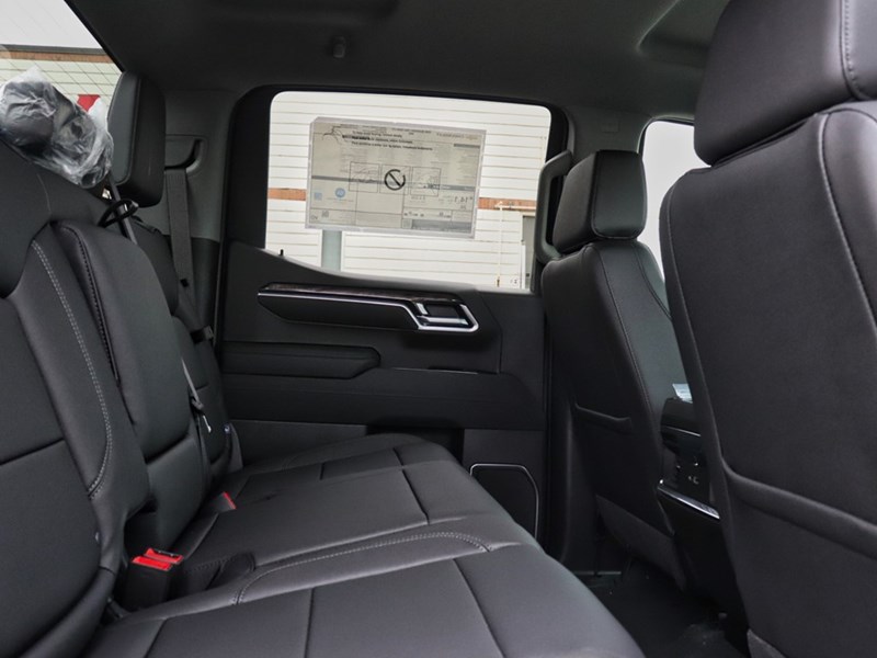 2026 Chevrolet Silverado 1500 4WD Crew Cab 147