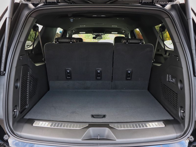 2026 Chevrolet Suburban 4WD 4dr Premier