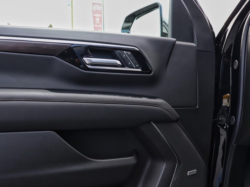 2026 Chevrolet Suburban 4WD 4dr Premier