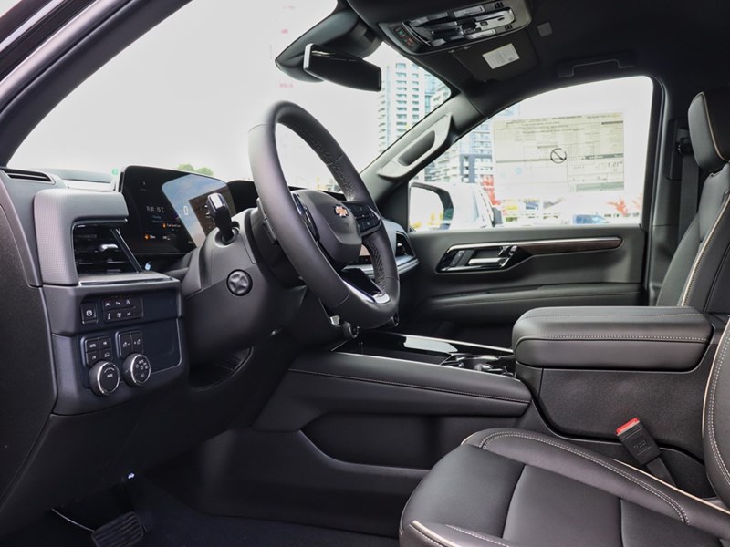 2026 Chevrolet Suburban 4WD 4dr Premier