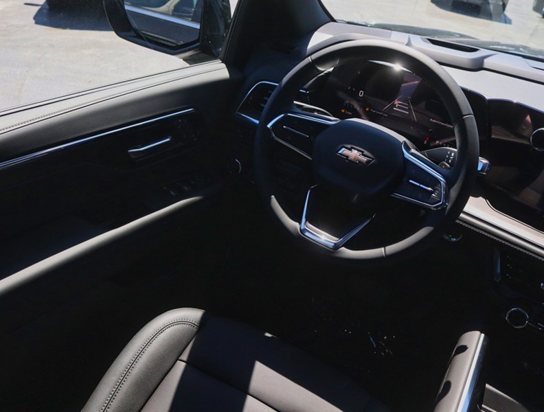 2026 Chevrolet Suburban 4WD 4Dr LT