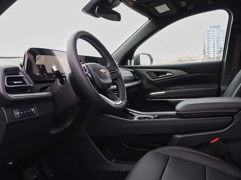 2026 Chevrolet Traverse AWD 4dr LT